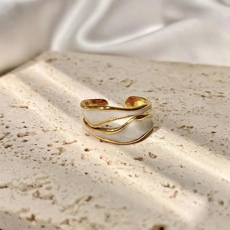 Retro Gold Color Irregular Open Ring with Oil Drip Detail