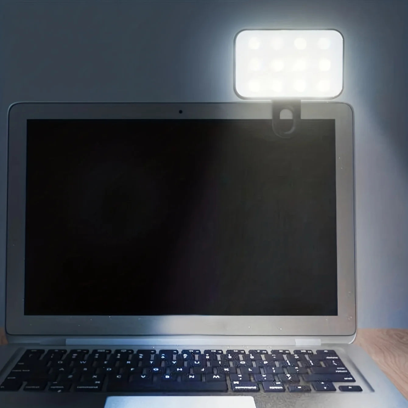 Portable Mini Selfie Fill Light - Rechargeable Clip-On Phone Light