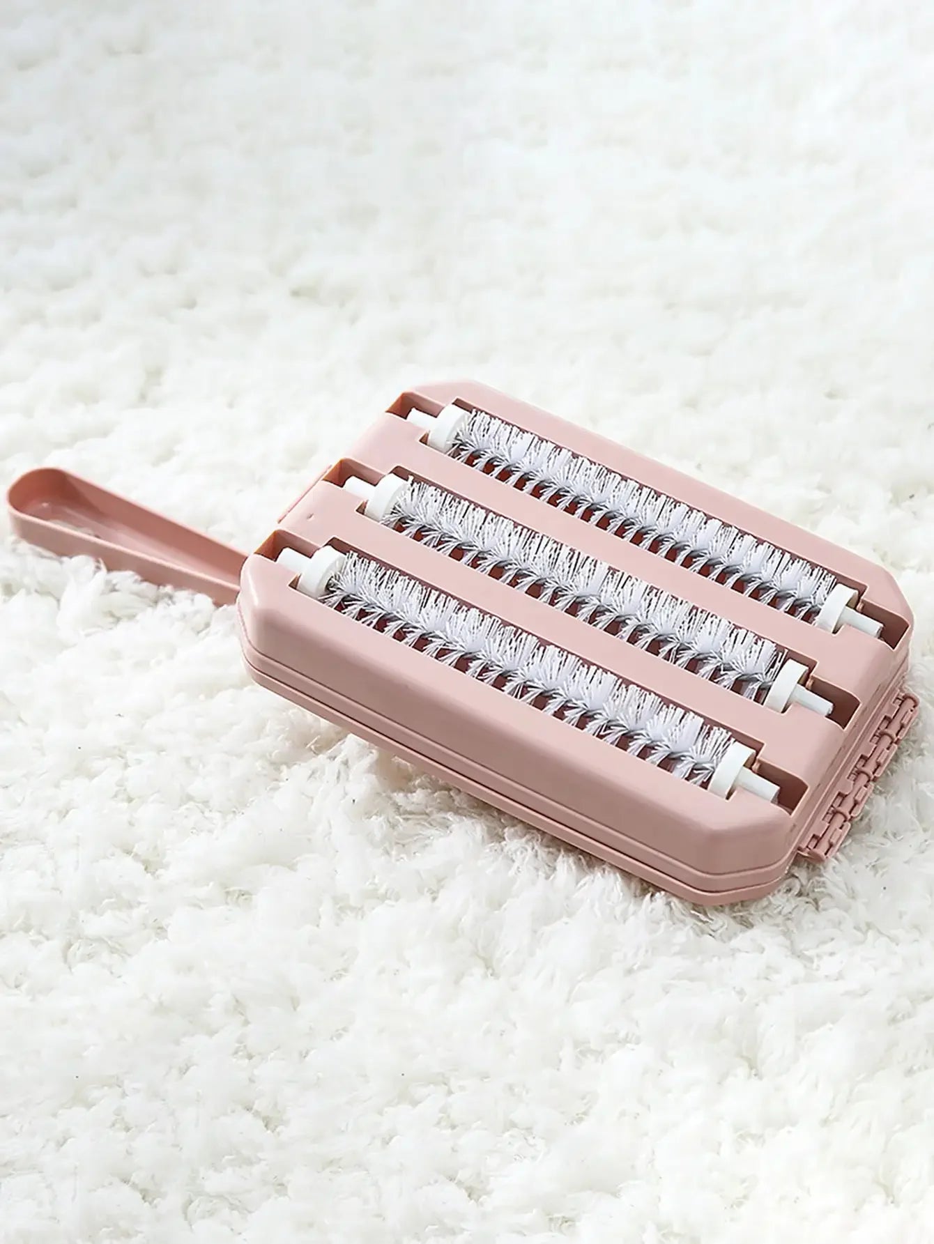 Handheld Pet Hair and Debris Cleaning Brush